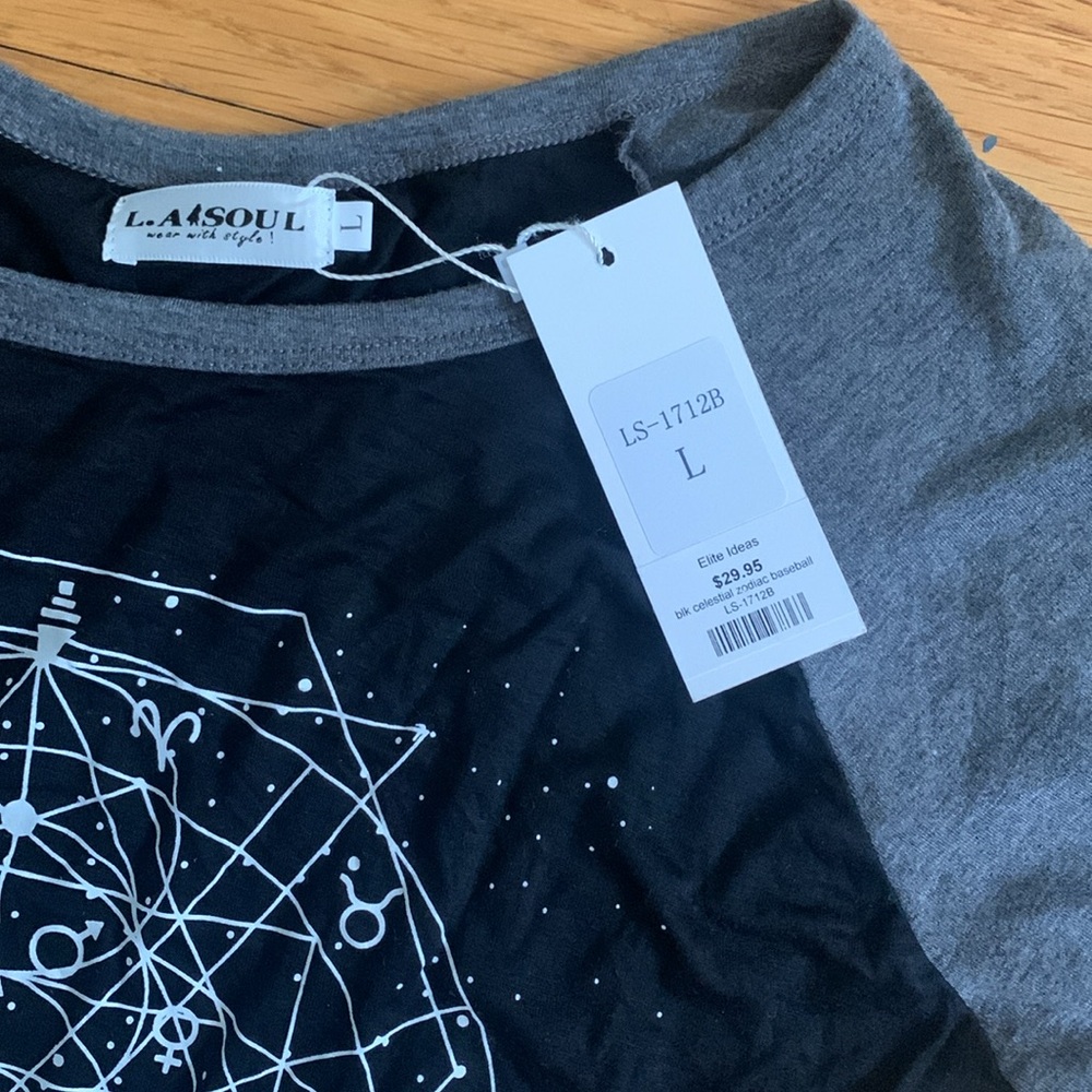 🖤NWT - Zodiac Shirt🖤 - Picture 3 of 4